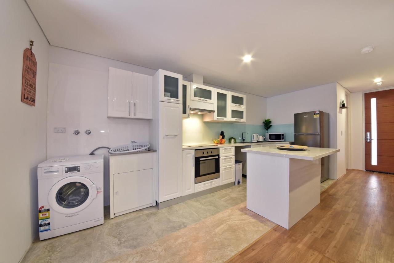 2X2 Modern Apartment Near Airport And City Пърт Екстериор снимка