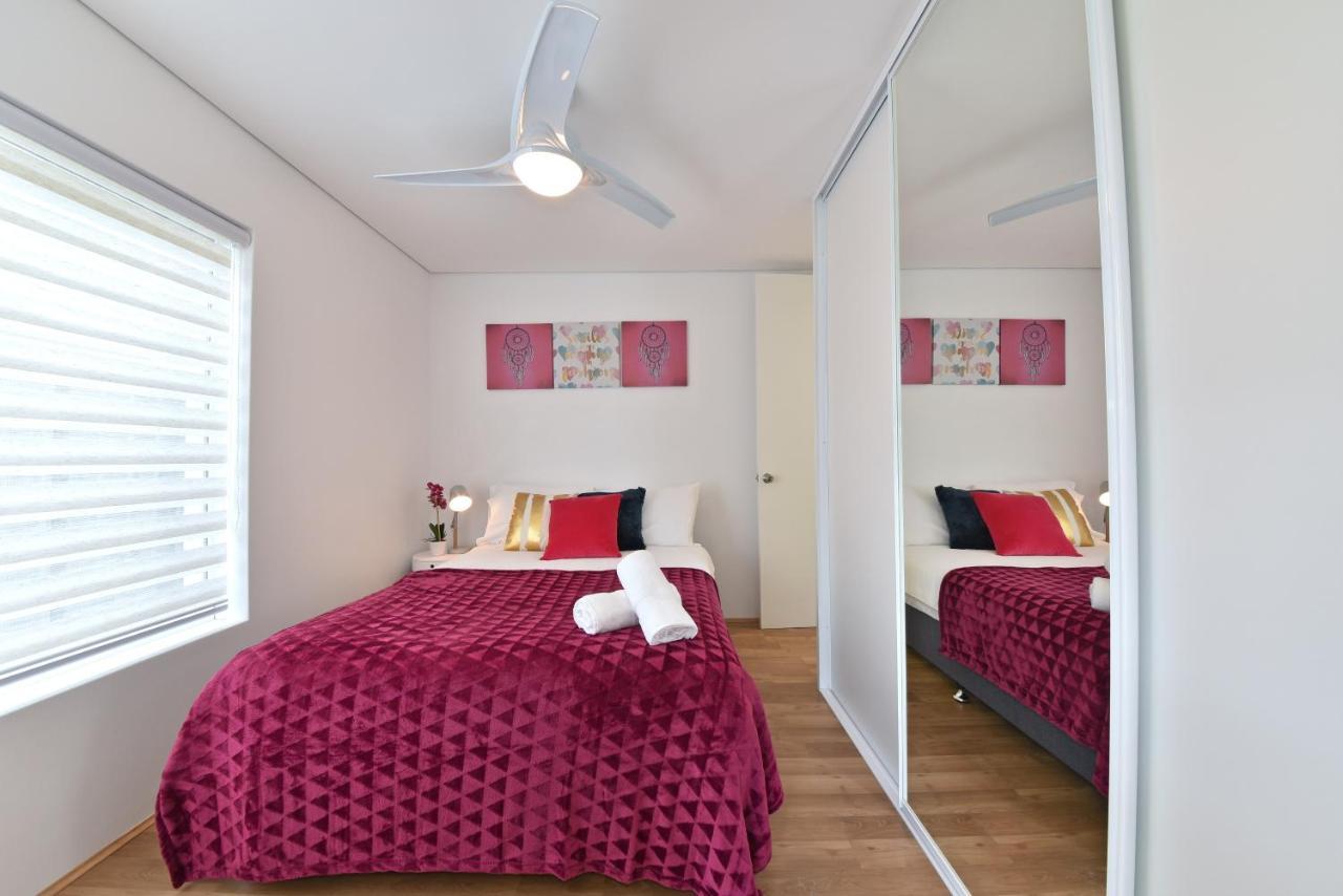 2X2 Modern Apartment Near Airport And City Пърт Екстериор снимка