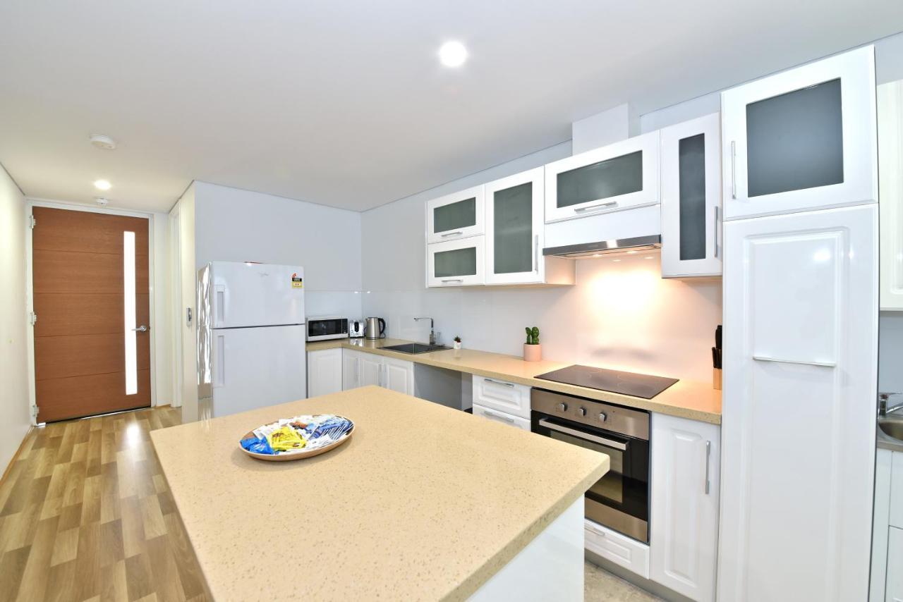 2X2 Modern Apartment Near Airport And City Пърт Екстериор снимка