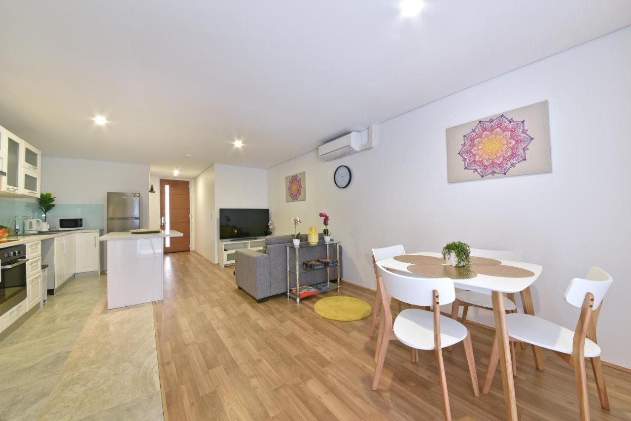 2X2 Modern Apartment Near Airport And City Пърт Екстериор снимка