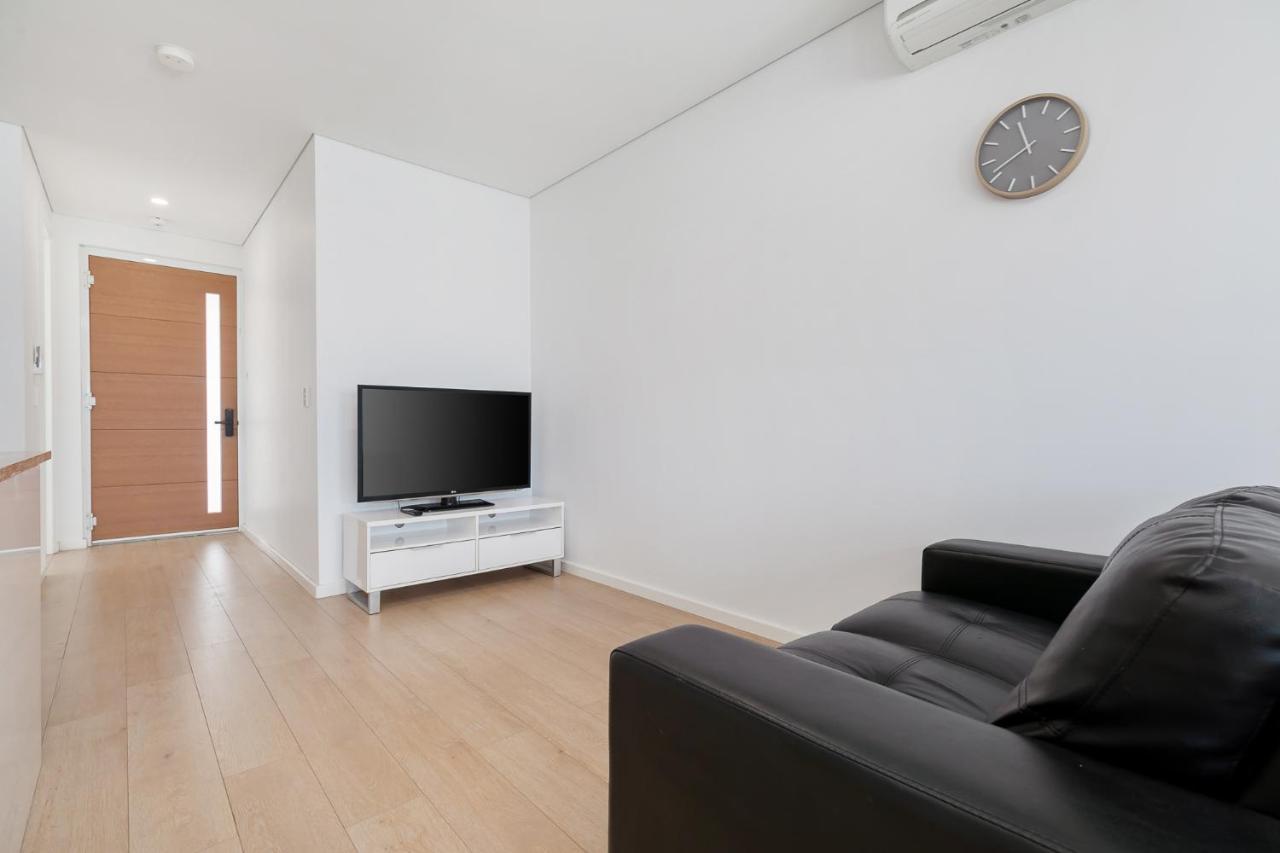 2X2 Modern Apartment Near Airport And City Пърт Екстериор снимка